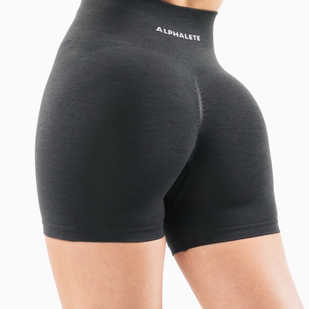 Alphalete Women's amplify Shorts Shadow NWT